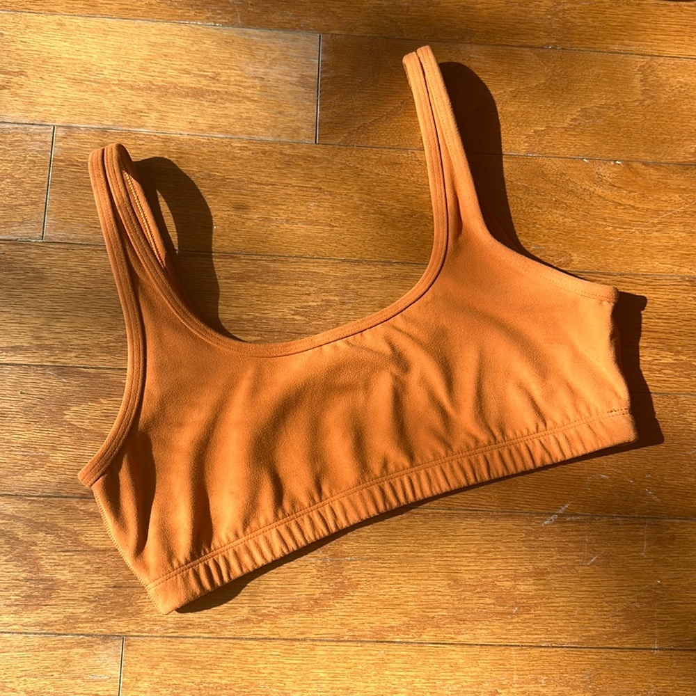 Aritzia TNA Action Bra